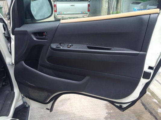 ขายรถตู้คอมมิวเตอร์ปี08หลังคาสูง เครื่องเบนซินก๊าซNGVโรงงาน ไม่แพง