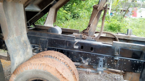 ขายรถบรรทุก 6 ล้อดัมพ์ ISUZU NQR 150 แรงม้าปี 2551 ราคา 670000