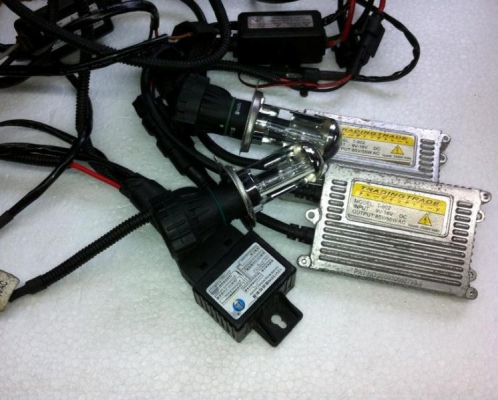 ขายไฟซีนอน H4 Slide 6000 K เก่าญี่ปุ่นยังไม่เคยใส่