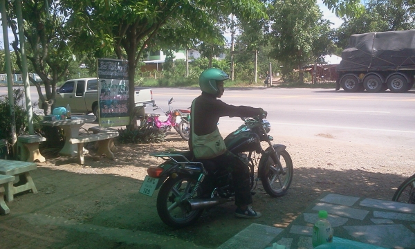 ขายด่วน Ryuka rk 125 รถสตาร์ทติดขี่ได้ เล่มทะเบียนเจ้าชองกำลังตามให้อยู่ ค่าตัว 9900 บาท สนใจทักเเชทหรือโทร.089-8054390 โอ๋ อยู่จังหวัด ลพบุรี