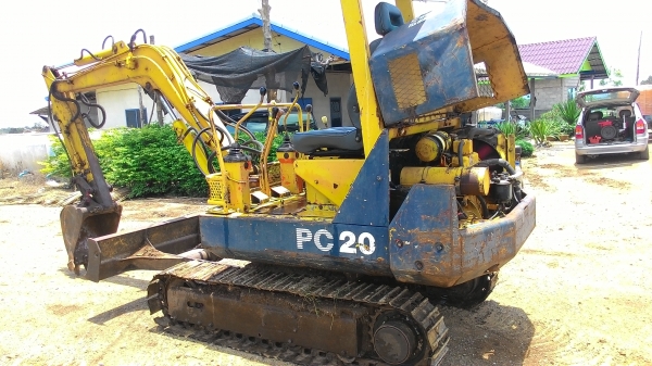 ขายครับ komatsu pc 20 - 6  ปั่มใหม่แรง เครื่องดี ระบบครอนโทนดี มีรายกะแทกครนกรีด