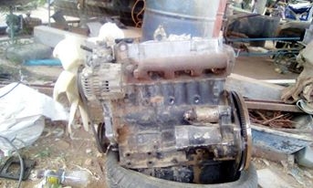 เครื่องรถแบ๊คโฮ S4L อยู่ใน MM35B เครื่องรถแบ๊คโฮ S4L อยู่ใน MM35B