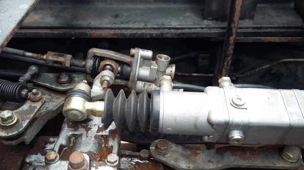 ขายเมก้า 320 ดั๊มสองเพลา ปี 48  สวย ๆ ครับ  สนใจ 0817368589