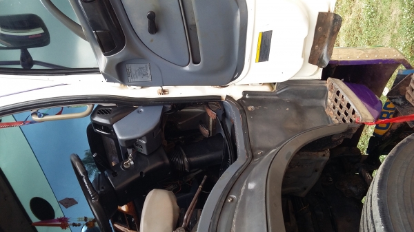 ขายเมก้า 320 ดั๊มสองเพลา ปี 48  สวย ๆ ครับ  สนใจ 0817368589