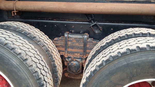 ขายเมก้า 320 ดั๊มสองเพลา ปี 48  สวย ๆ ครับ  สนใจ 0817368589