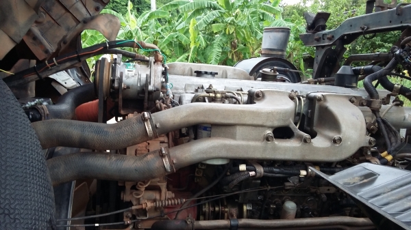 ขายเมก้า 320 ดั๊มสองเพลา ปี 48  สวย ๆ ครับ  สนใจ 0817368589