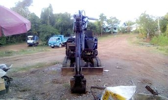 รถแบ๊คโฮ MM30UR เก่านอก 500 ชั่วโมง รถแบ๊คโฮ MM30UR เก่านอก 500 ชั่วโมง