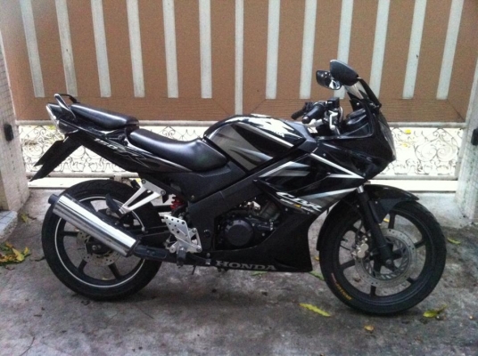 ขออนุญาติขาย HONDA CBR 150 รถปี 53 วิ่งน้อย 13,xxx สตา์ร์ทมือ โอนฟรี