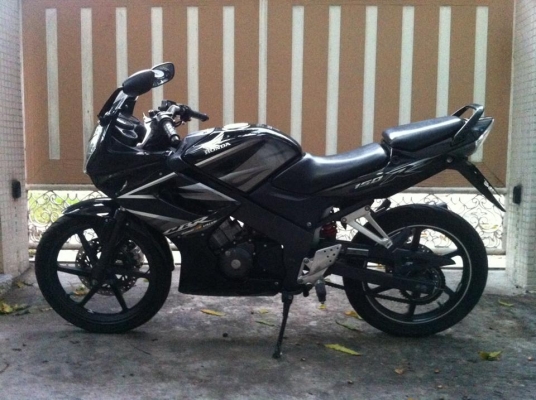 ขออนุญาติขาย HONDA CBR 150 รถปี 53 วิ่งน้อย 13,xxx สตา์ร์ทมือ โอนฟรี