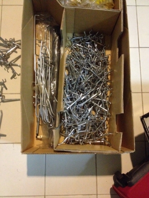 ขายตะขอแขวนสินค้า