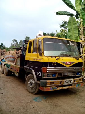 ขายขายเเล้วคร้าาาาบ570000 รถสิบล้อเตี้ยเทลเลอร์บรรทุกรถเกี่ยวข้าว