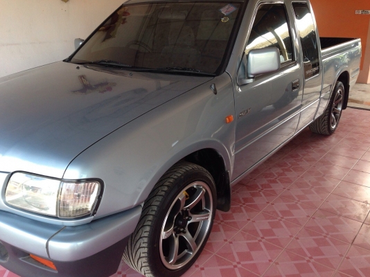 ขายอีซูซุ ดราก้อน slx 2500 พ.พาวเวอร์ กระจกไฟฟ้า สภาพสวยเดิม สนใจติดต่อ 081-9420141