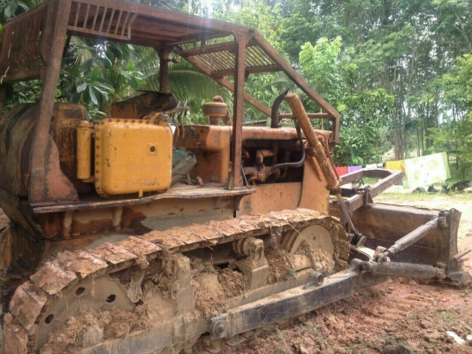 ขายรถแทรกเตอร์ KOMATSU D50A-15 ครัชนำ้มัน สภาพสวย สนใจโทร 081-970-1072 ขายรถแทรกเตอร์ KOMATSU D50A-15 ครัชนำ้มัน สภาพสวย สนใจโทร 081-970-1072