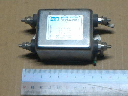 อุปกรณ์กรองสัญญาณรบกวนแบบ 1 เฟส 220 V.ก่อนเข้าอุปกรณ์ (NOISE FILTER ) เช่น เครื่องเสียงต่างๆ คอมพิวเตอร์ และอุปกรณ์ต่างๆ ต่อใช้ง่าย