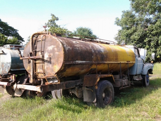 ต้องการขายรถหกล้อบรรทุกน้ำเครื่อง6BD1 ต้องการขายรถหกล้อบรรทุกน้ำเครื่อง6BD1