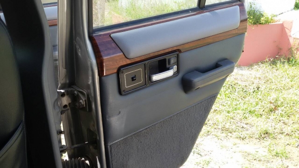 ขายรถ JEEP 3960 ซีซี WD 4X4 เขื้อเพลิง แก็ส-เบนซิน เล่มพร้อม ราคา 180000