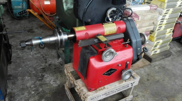 ****** ขายแล้วครับ!! ***** เครื่องเจียรดรัมเบรค Kwik-Way Made in USA. ไฟบ้าน 089-2499-123 นครปฐม