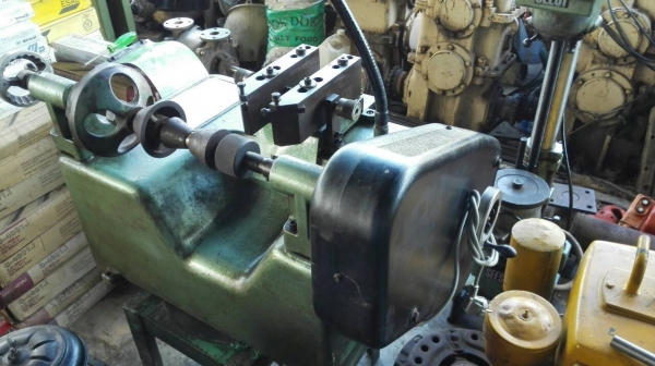 ****** ขายแล้วครับ!! ***** เครื่องเจียรดิสเบรค Kwik-Way Made in USA. ไฟบ้าน 089-2499-123 นครปฐม