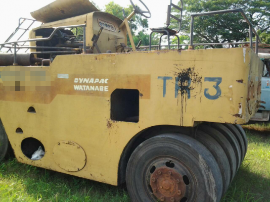 ต้องการขายรถบด11ล้อ ต้องการขายรถบด11ล้อ