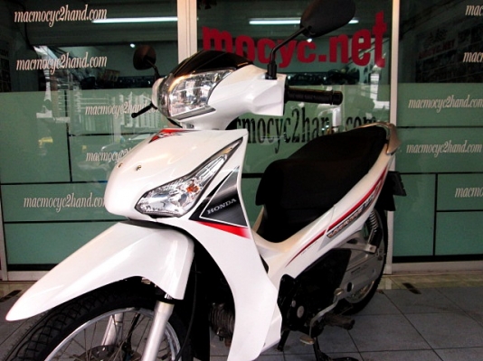 wave 125 i สีขาว พิมนิยม สต๊าทเท้า รถเดือน ธันวาคม ปี56ไมล์8 พันโล ยางใหม่ หน้าหลัง ใช้ได้อีกยาว แถม 3รายการ 31900