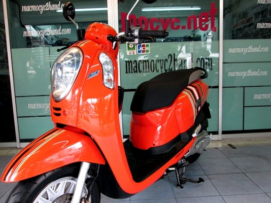 scoopy i สีส้ม ตัวท๊อป คอมบายเบลก มาพร้อม แมกซ์แต่ง VIP สวยงามยิ่งขึ้น รถเดือน ธันวาคม ปี 57 ไมล์ 2 พันโล แถม 4รายการ 40900