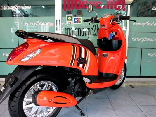 scoopy i สีส้ม ตัวท๊อป คอมบายเบลก มาพร้อม แมกซ์แต่ง VIP สวยงามยิ่งขึ้น รถเดือน ธันวาคม ปี 57 ไมล์ 2 พันโล แถม 4รายการ 40900