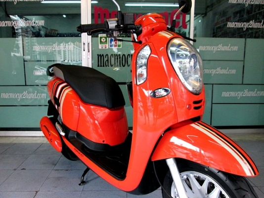 scoopy i สีส้ม ตัวท๊อป คอมบายเบลก มาพร้อม แมกซ์แต่ง VIP สวยงามยิ่งขึ้น รถเดือน ธันวาคม ปี 57 ไมล์ 2 พันโล แถม 4รายการ 40900