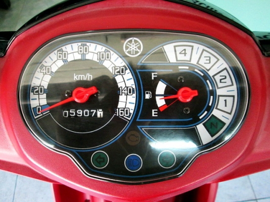 SPARK 115 i  สต๊าทมือ สีดำแดง รถเดือน พฤษภาคม ปี 57 ไมล์ 5 พันโล รถที่ประหยัดน้ำมันที่สุด แถม 3 รายการ 25900