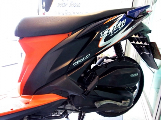 click 125 i สีขาวดำ รุ่น คอมบายเบลก รถเดือน กรกฏาคม ปี 2556 ไมล์ 9 พันโล โปรโมชั่น ของแถม 3 รายการ 28900