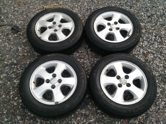 ขายแม็กTOYOTA 4รูขอบ14 พร้อมยาง มิชลิน 175/65R14 ปี12 สวยๆ จำนวน 1 ชุด 2600