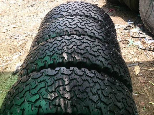 ขายแม็ก 6รูขอบ15 พร้อมยาง BF goidrich 31&times;10.5R15  ยางปี10 สวยๆ จำนวน 1 ชุด