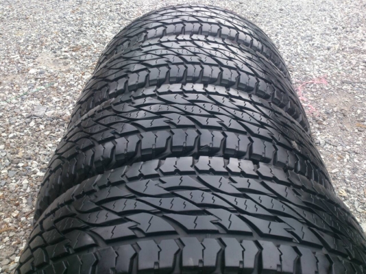 ขายยาง BRIDGESTONE A/T 225/70R15 ยางสัปดาห์ที่32ปี12 ดอกยางหนาสดเท่ากันสวยๆ จำนวน 1 ชุด 5500 ขายยาง BRIDGESTONE A/T 225/70R15 ยางสัปดาห์ที่32ปี12 ดอกยางหนาสดเท่ากันสวยๆ จำนวน 1 ชุด 5500