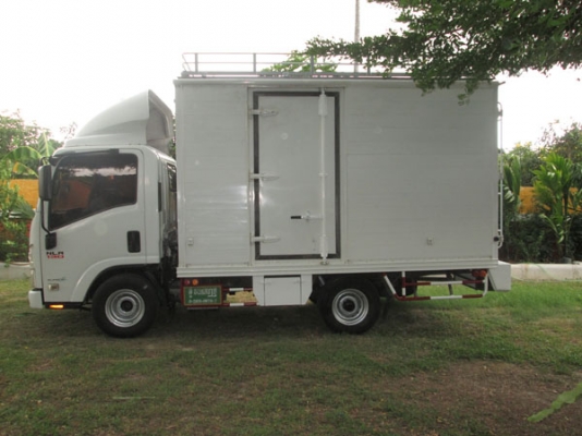 ISUZU NLR 130 TURBO INTERCOOLER มือแรกออกห้าง 30000 กว่ากม. ISUZU NLR 130 TURBO INTERCOOLER มือแรกออกห้าง 30000 กว่ากม.