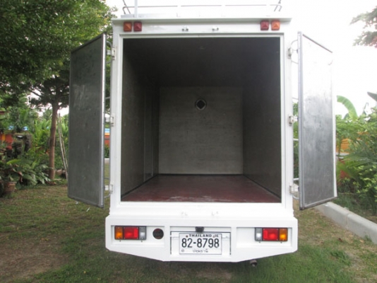 ISUZU NLR 130 TURBO INTERCOOLER มือแรกออกห้าง 30000 กว่ากม. ISUZU NLR 130 TURBO INTERCOOLER มือแรกออกห้าง 30000 กว่ากม.