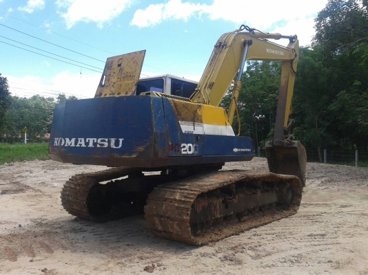 ขายรถแบคโฮ KOMATSU PC200-5 คอลโทรลสั้น ระบบไฟเต็ม เอกสารอินวอย ราคา 750000