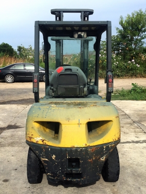 ขายรถ FORKLIFT ยี่ห้อ KOMATSU ขนาด2.5ตัน เครื่องยนต์ดีเซล เกียร์ธรรมดา ยกสูง4เมตร