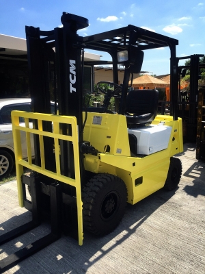 ขายรถ FORKLIFT ยี่ห้อ TCM ขนาด1.5ตัน เครื่องยนต์ดีเซล ISUZU เกียร์ออร์โต้ ยกได้สูง3เมตร