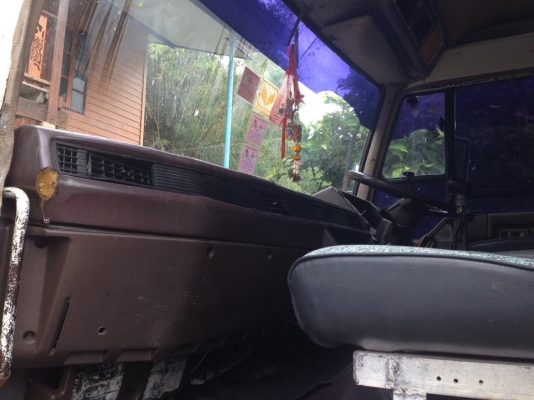 ชายหัวลากมิตซู527คัชซีสวยเครื่อง6d15เทอร์โบอินเตอร์เกียร์ฮิตตั้นช่วงร่างดีหัวเก๋งมีพุบ่างนิดหน่อยซ่อมได้รถวิ่งงานทุกวันขายแบบด่วนๆ