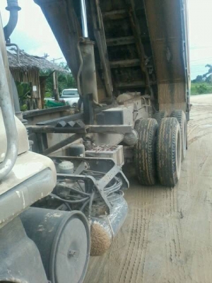 ขายรถบรรทุก 10 ล้อดัมพ์ ISUZU DECA  270 แรงม้าปี 2549 มีระบบลากพ่วง ราคา 1650000