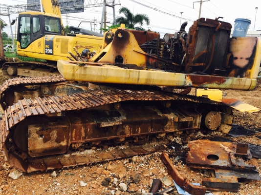 ขายอะไหล่KOMATSU PC200-8 ทั้งคัน ขายอะไหล่KOMATSU PC200-8 ทั้งคัน