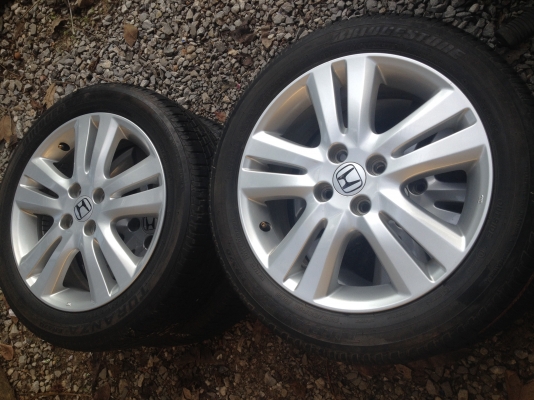 ขายแม็ก Jazz ขอบ 16 พร้อมยาง 185 55 16 ปี 12