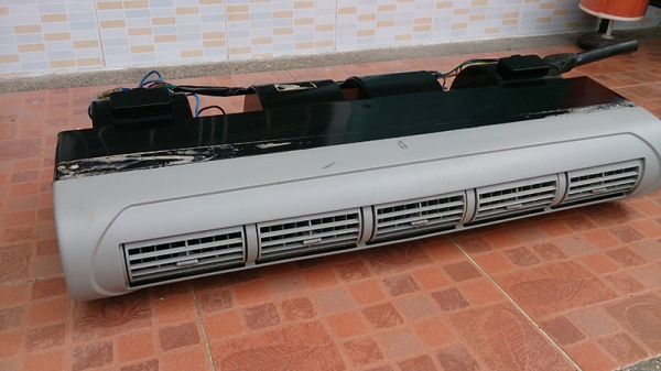 ขายตู้แอร์แขวนฟอมูล่าหน้าปรับได้แบบสี่ช่อง ขายตู้แอร์แขวนฟอมูล่าหน้าปรับได้แบบสี่ช่อง