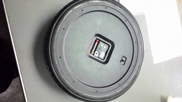 นาฬิกา โมเดลยาง แขวนโชว์ หรือใส่ตู้โชว์  tel.081-427-3941