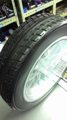 นาฬิกา โมเดลยาง แขวนโชว์ หรือใส่ตู้โชว์  tel.081-427-3941