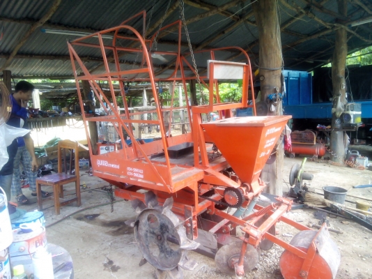 36000ลดสุดๆไปครับ หางปลูกอ้อยร่องคู่ ร่องใหญ่40เซนติเมตรใส่รุ่น 45-50แรงพร้อมใช้ใหม่มาก  ใช้งานแค่ปีเดียว