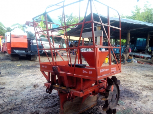 36000ลดสุดๆไปครับ หางปลูกอ้อยร่องคู่ ร่องใหญ่40เซนติเมตรใส่รุ่น 45-50แรงพร้อมใช้ใหม่มาก  ใช้งานแค่ปีเดียว