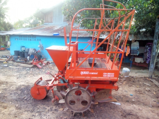 36000ลดสุดๆไปครับ หางปลูกอ้อยร่องคู่ ร่องใหญ่40เซนติเมตรใส่รุ่น 45-50แรงพร้อมใช้ใหม่มาก  ใช้งานแค่ปีเดียว