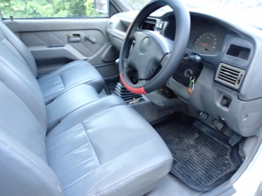 ISUZU ดราก้อน 2.5 ปี45 เครื่องดีแอร์เย็นพร้อมใช้ (ด่วนตัดสด 105000 ด่วนครับ )