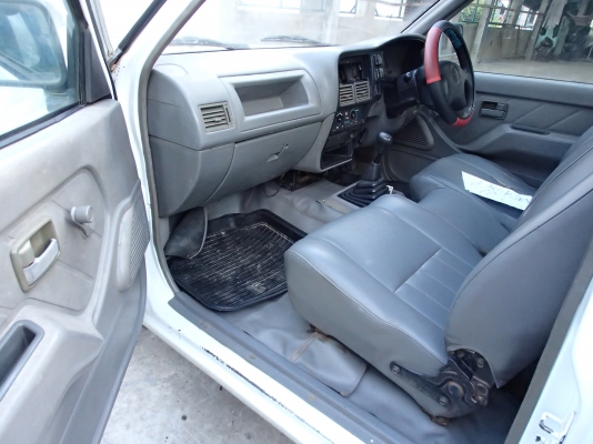 ISUZU ดราก้อน 2.5 ปี45 เครื่องดีแอร์เย็นพร้อมใช้ (ด่วนตัดสด 105000 ด่วนครับ )