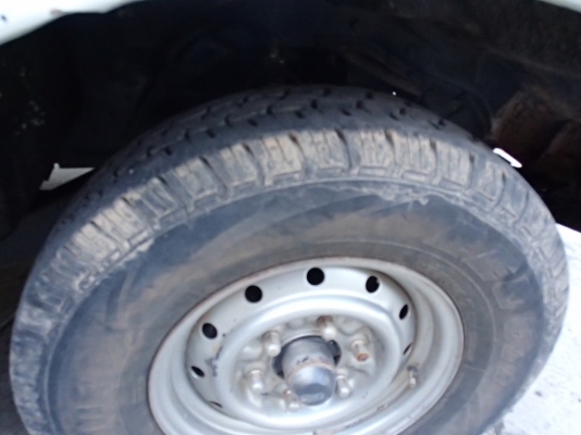 ISUZU ดราก้อน 2.5 ปี45 เครื่องดีแอร์เย็นพร้อมใช้ (ด่วนตัดสด 105000 ด่วนครับ )